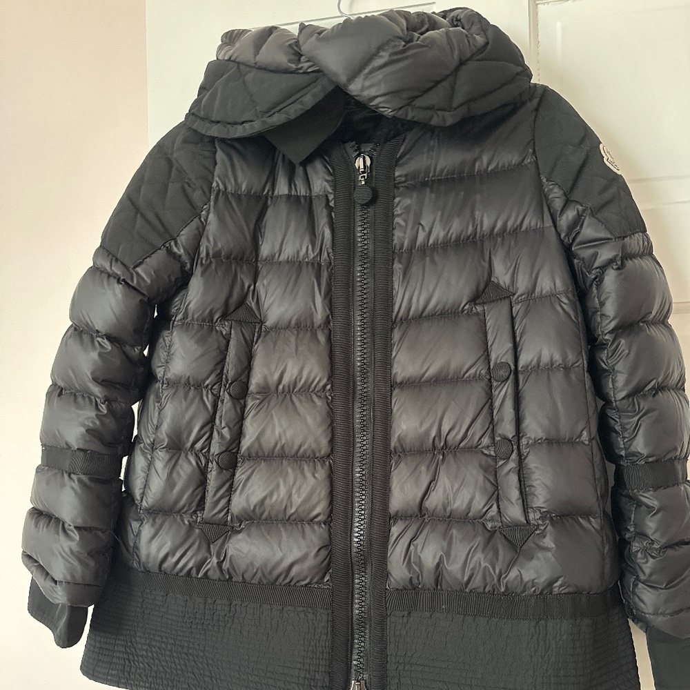 Moncler - Picture 2 of 10